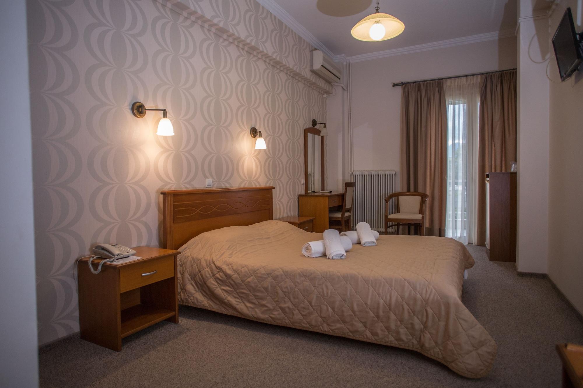 Hotel Liberty Mesolóngion Extérieur photo