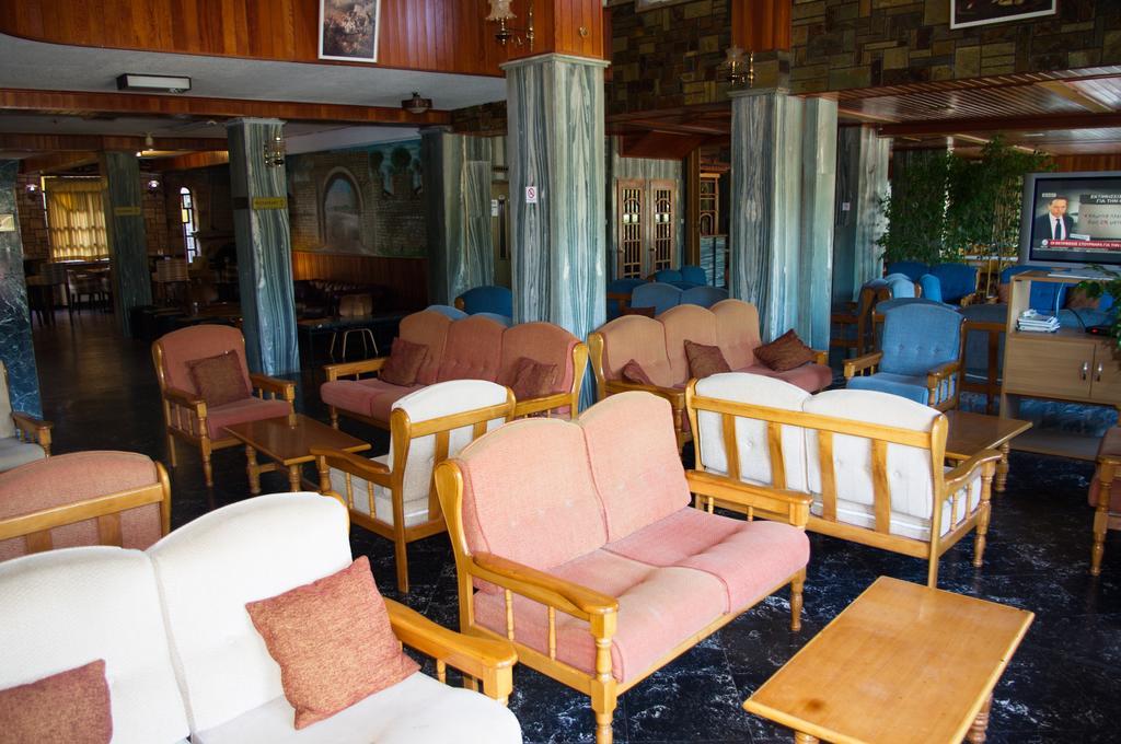 Hotel Liberty Mesolóngion Extérieur photo