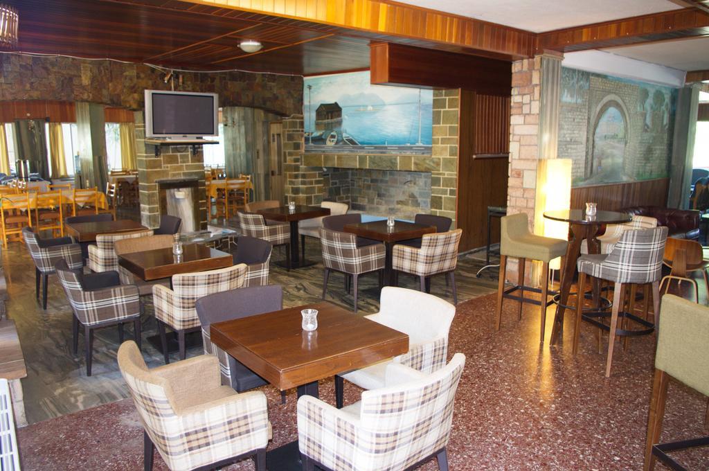 Hotel Liberty Mesolóngion Extérieur photo