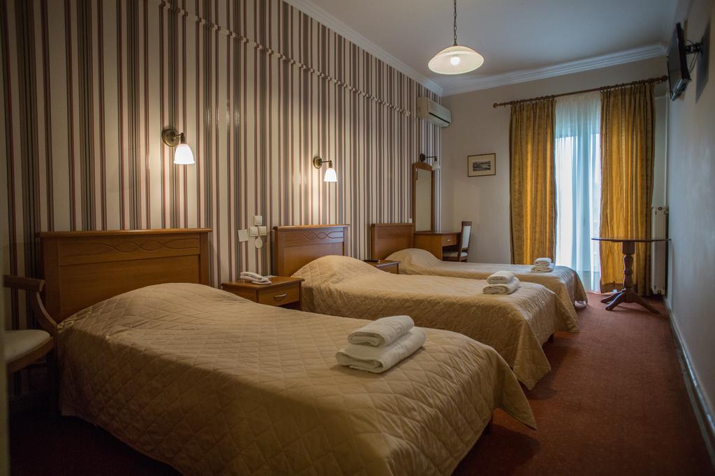 Hotel Liberty Mesolóngion Extérieur photo
