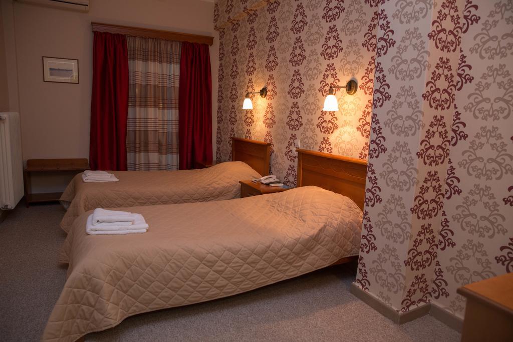Hotel Liberty Mesolóngion Extérieur photo